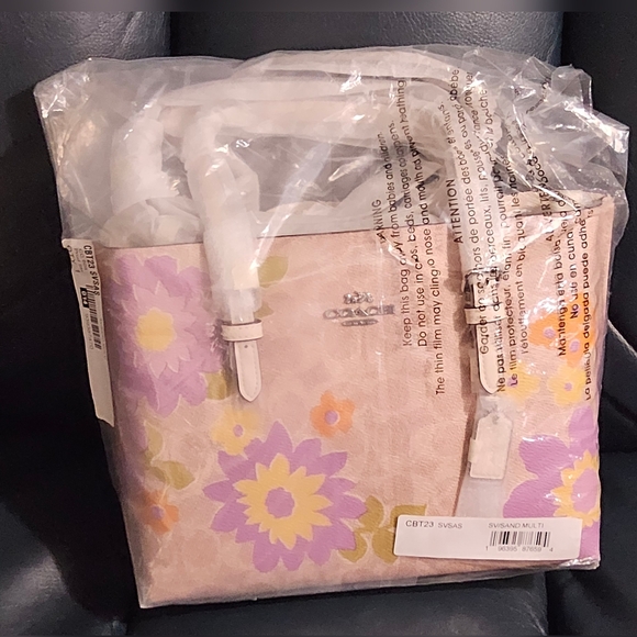 Coach Handbags - Coach Mollie Tote Bag 25 In Signature  Canvas DISCOUNTED PRICED TO SALE AT COST